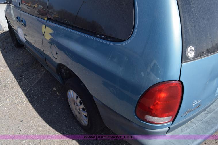image for item K4386 1998 Plymouth Grand Voyager van