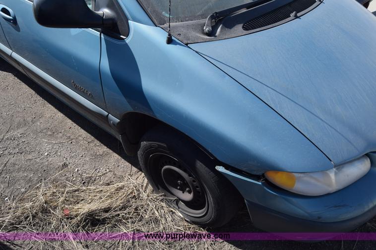 image for item K4386 1998 Plymouth Grand Voyager van