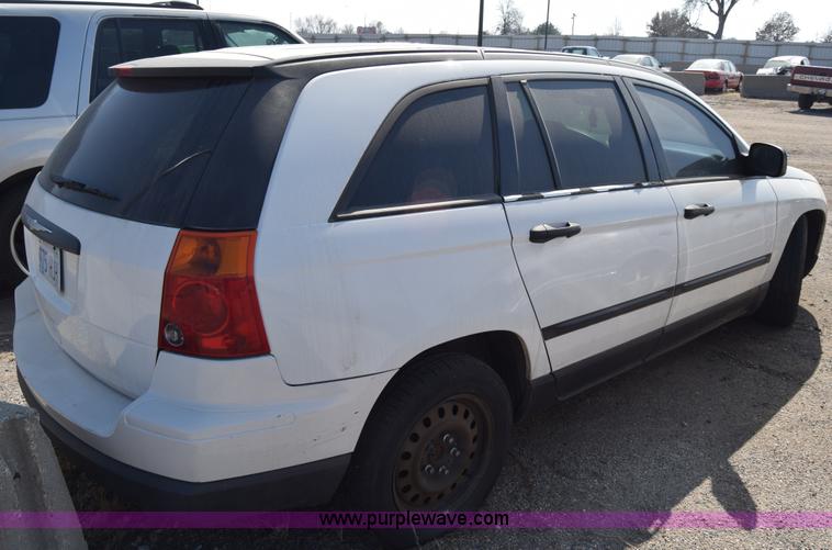 image for item K4387 2006 Chrysler Pacifica