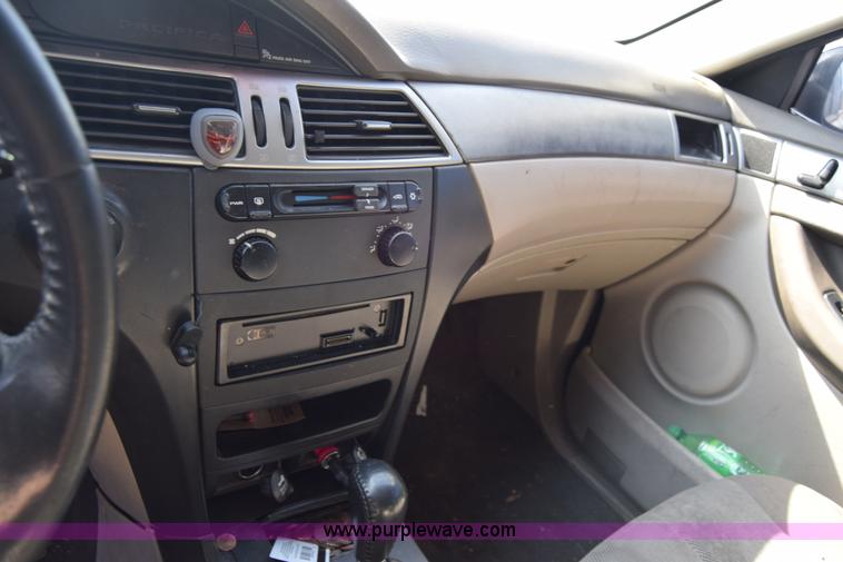 image for item K4387 2006 Chrysler Pacifica