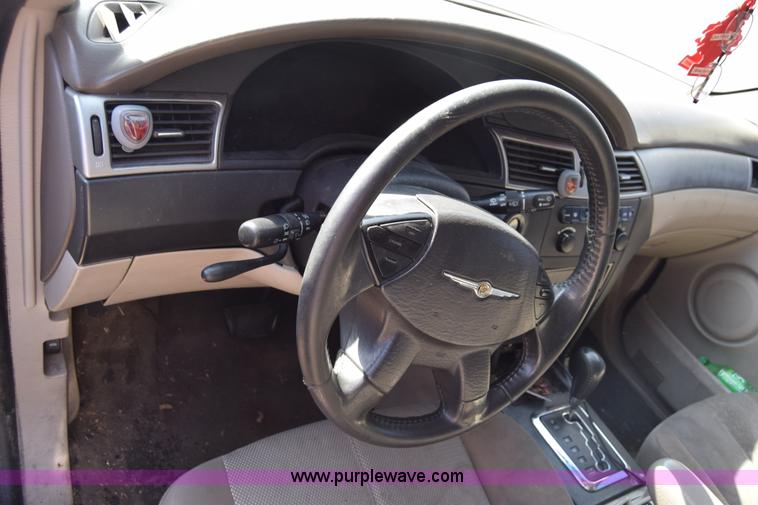 image for item K4387 2006 Chrysler Pacifica