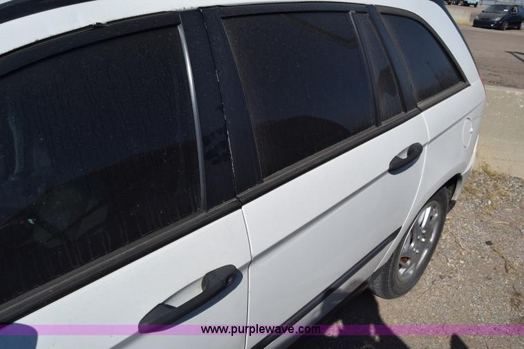 image for item K4387 2006 Chrysler Pacifica