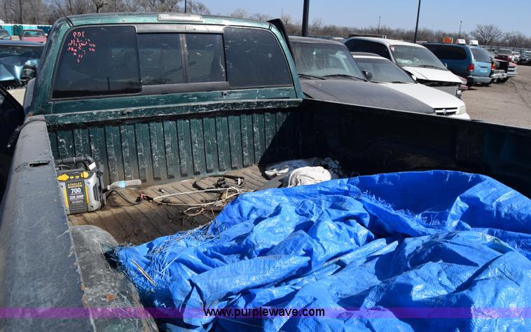 image for item K4391 1998 Dodge Ram 1500 pickup truck