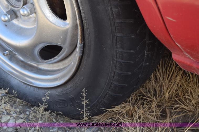 image for item K4392 1995 Geo Prizm