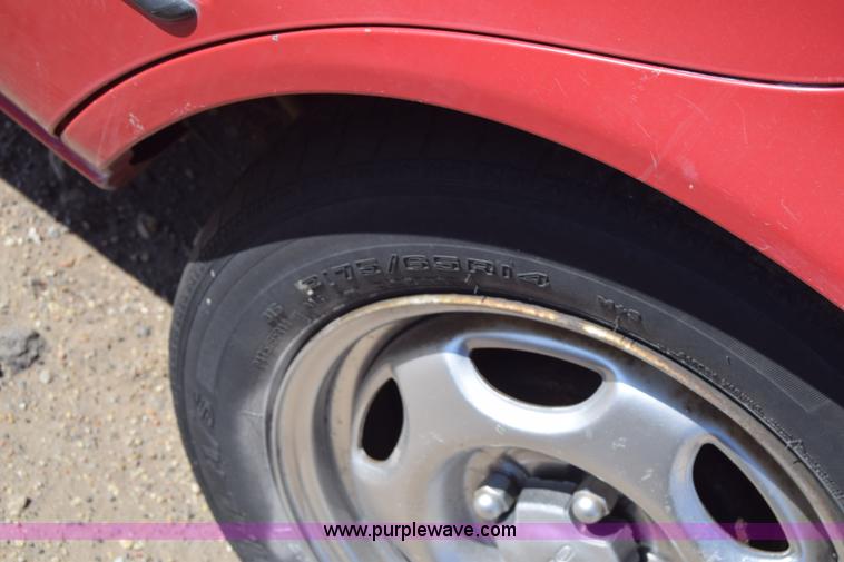 image for item K4392 1995 Geo Prizm