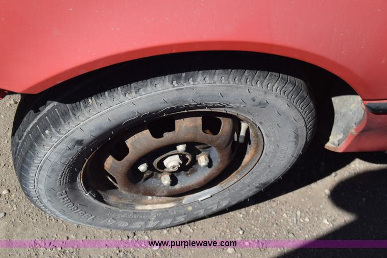 image for item K4393 1994 Geo Metro