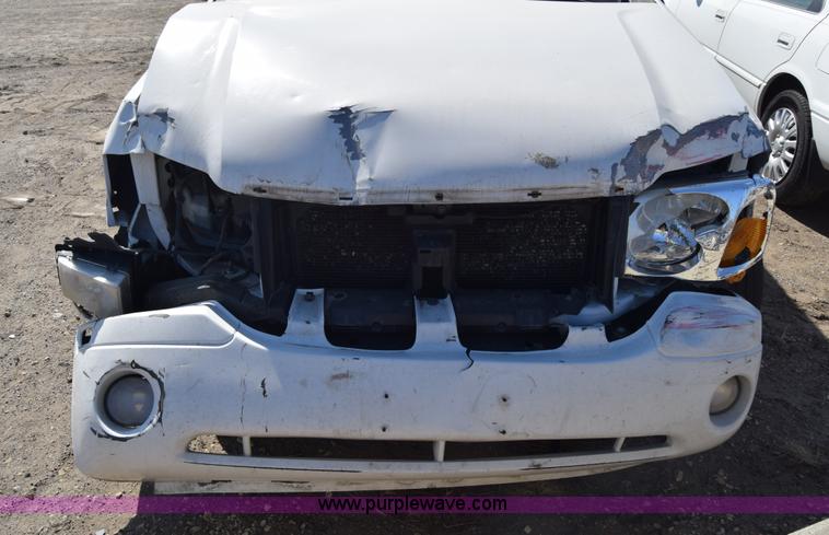 image for item K4396 2005 GMC Envoy SUV