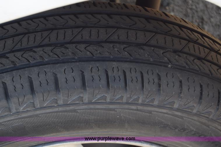 image for item K4396 2005 GMC Envoy SUV