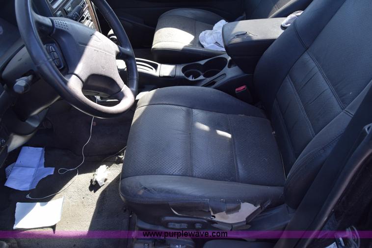 image for item K4403 2001 Nissan Pathfinder SUV