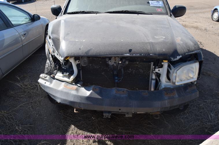 image for item K4403 2001 Nissan Pathfinder SUV