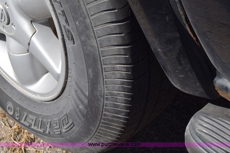 image for item K4403 2001 Nissan Pathfinder SUV