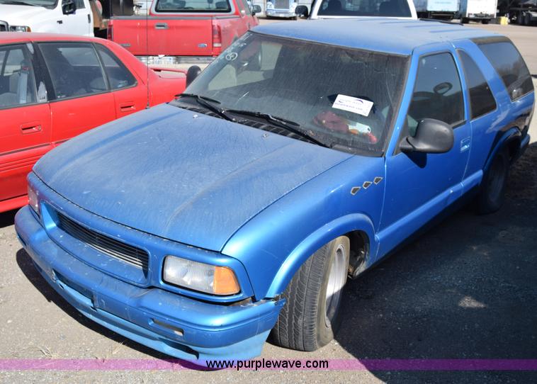 image for item K4404 1995 GMC Jimmy SUV