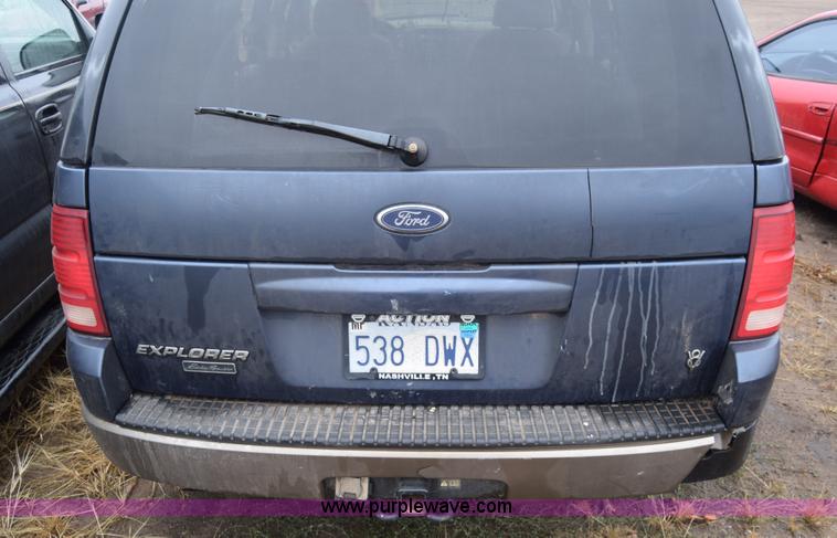 image for item K4825 2002 Ford Explorer Eddie Bauer SUV