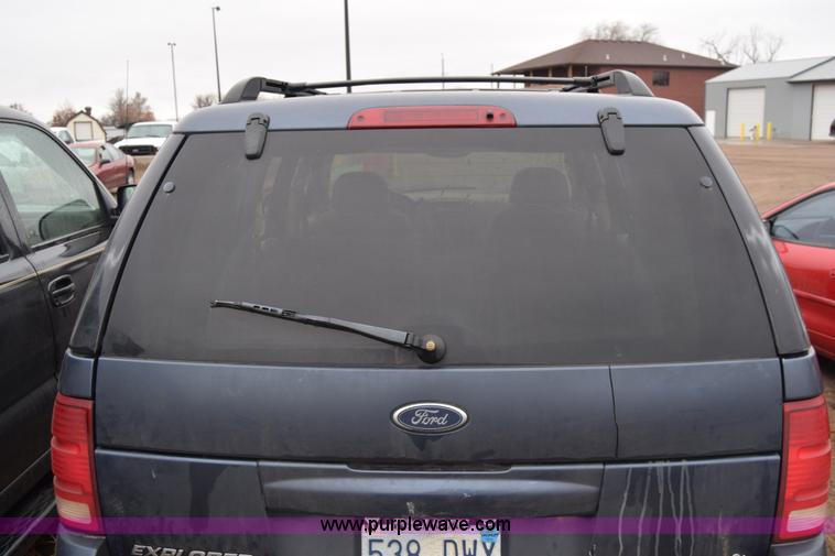 image for item K4825 2002 Ford Explorer Eddie Bauer SUV