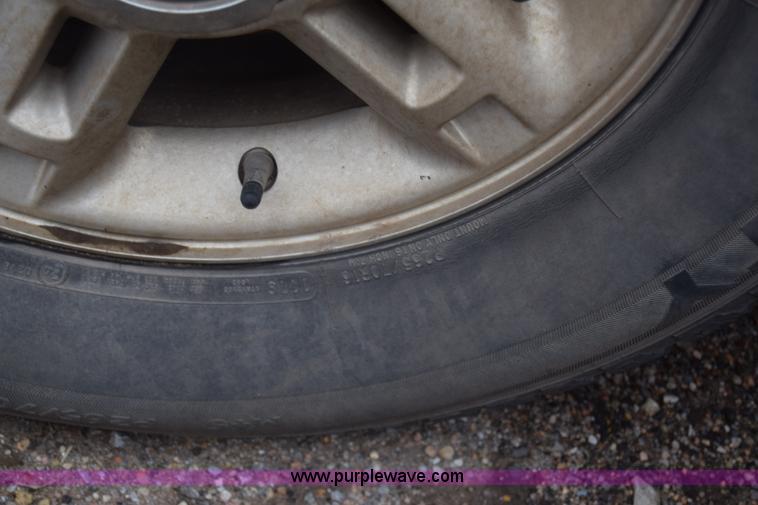 image for item K4825 2002 Ford Explorer Eddie Bauer SUV