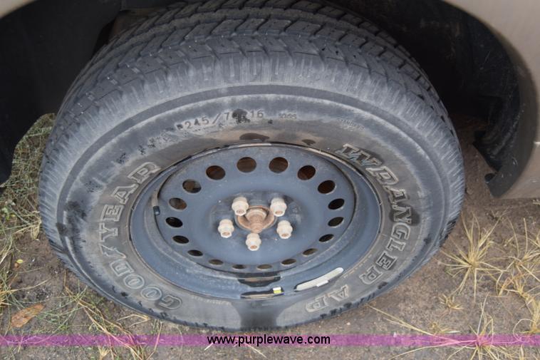 image for item K4825 2002 Ford Explorer Eddie Bauer SUV