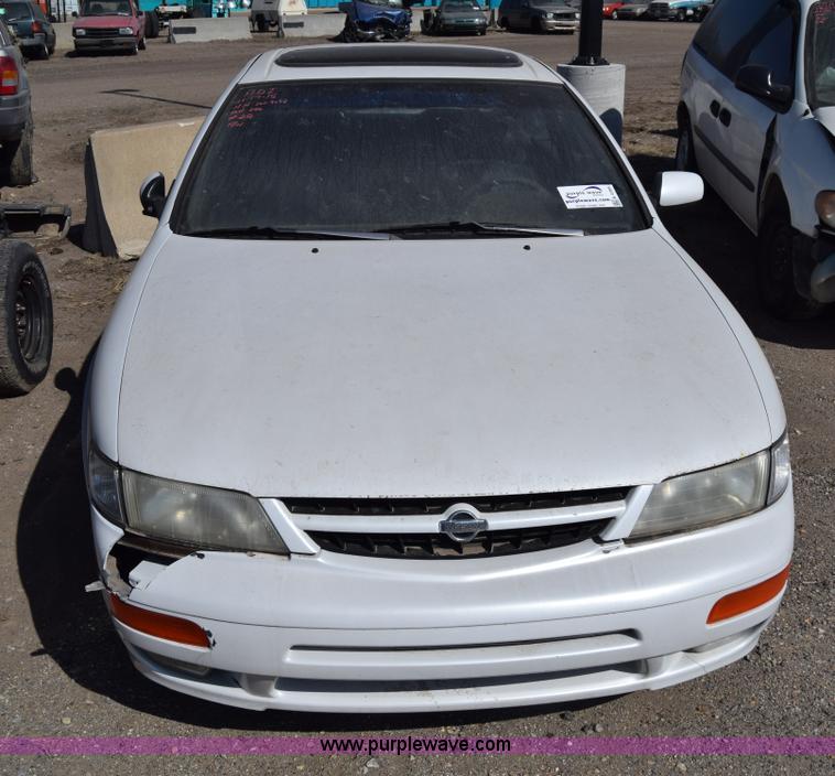 image for item K4839 1997 Nissan Maxima