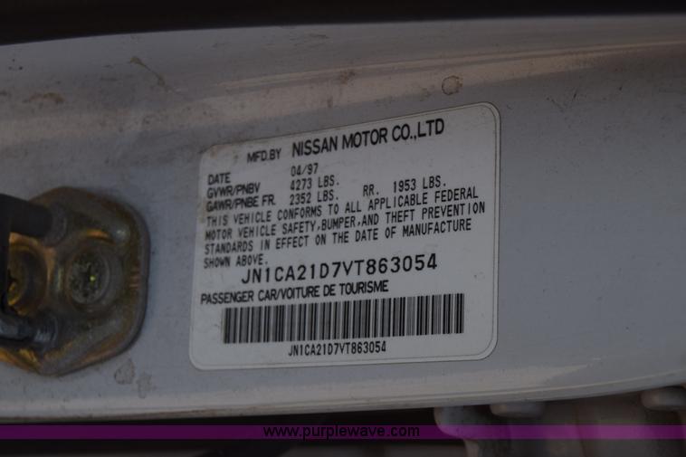 image for item K4839 1997 Nissan Maxima