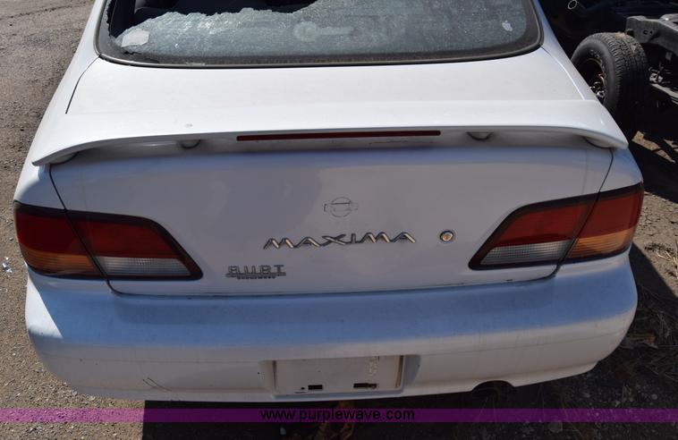 image for item K4839 1997 Nissan Maxima