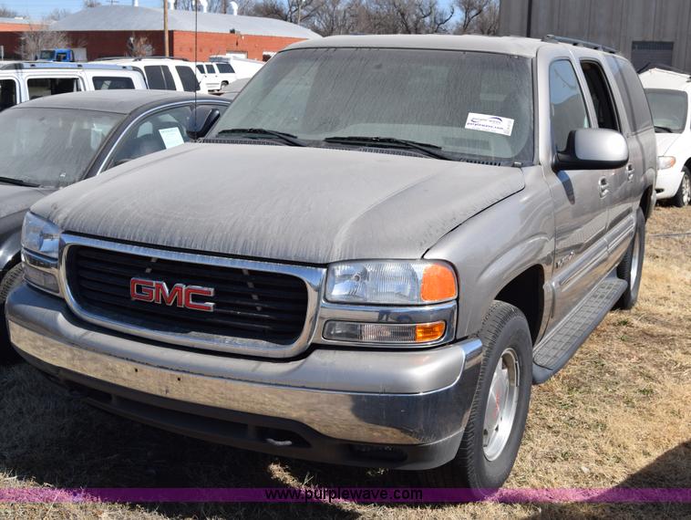 image for item K8275 2001 GMC Yukon SUV