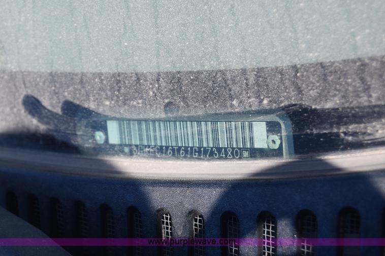 image for item K8275 2001 GMC Yukon SUV