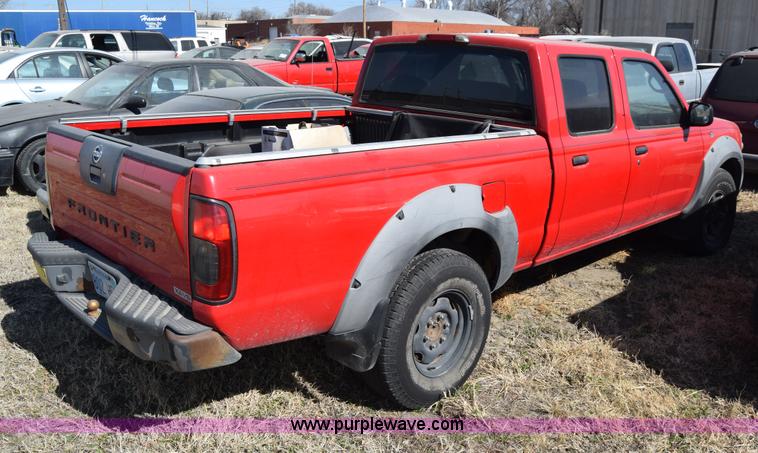 image for item K8278 2002 Nissan Frontier pickup