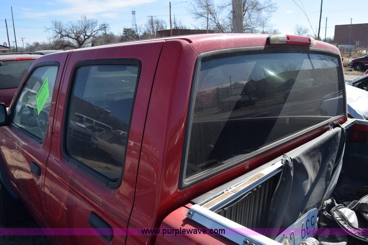 image for item K8278 2002 Nissan Frontier pickup