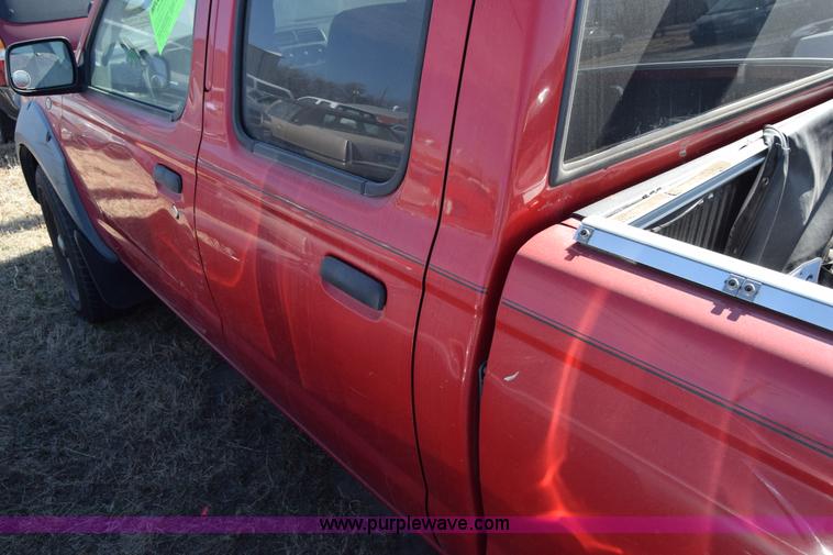 image for item K8278 2002 Nissan Frontier pickup