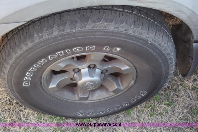 image for item K8278 2002 Nissan Frontier pickup