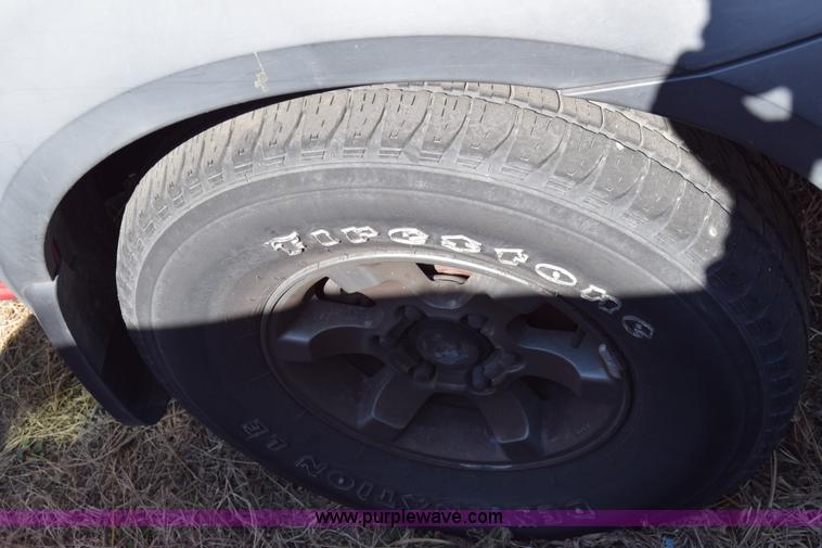 image for item K8278 2002 Nissan Frontier pickup