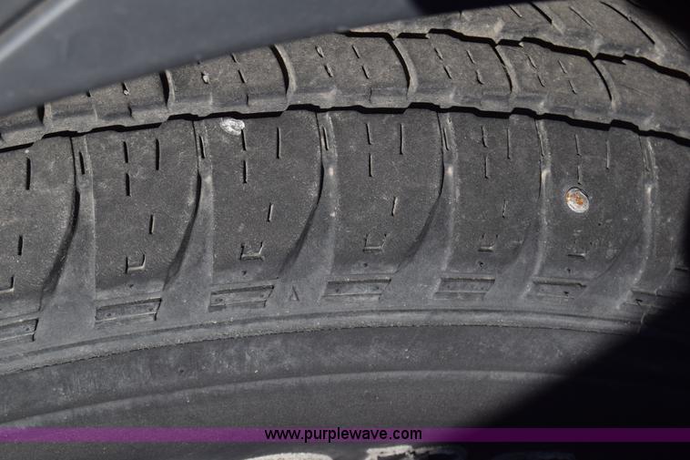 image for item K8278 2002 Nissan Frontier pickup