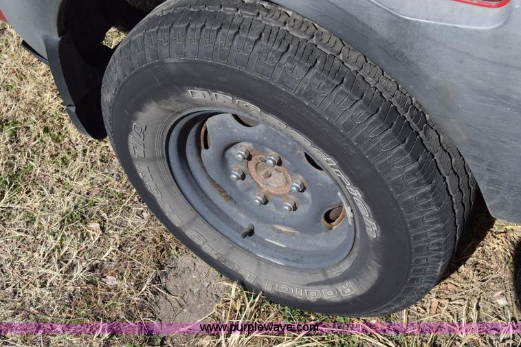 image for item K8278 2002 Nissan Frontier pickup