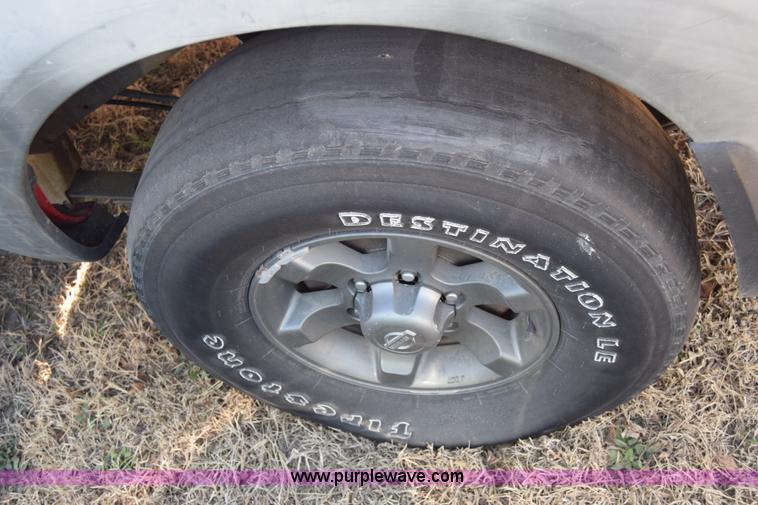 image for item K8278 2002 Nissan Frontier pickup