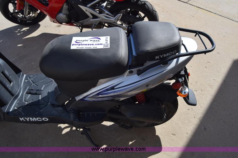 image for item K8714 2015 Kymco Agility scooter
