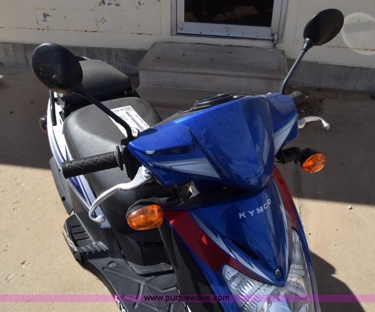image for item K8714 2015 Kymco Agility scooter