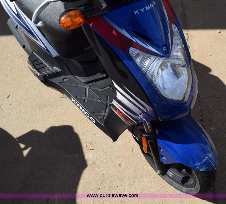 image for item K8714 2015 Kymco Agility scooter