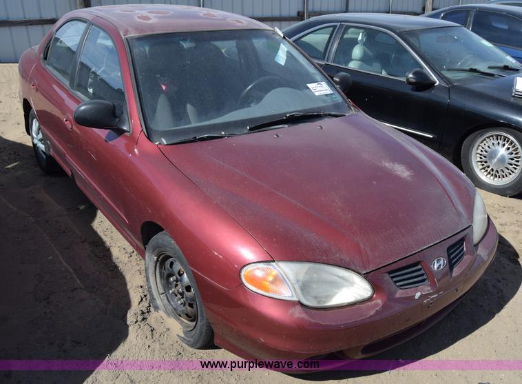 image for item K8715 1999 Hyundai Elantra