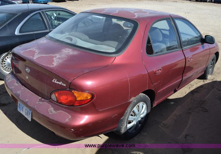 image for item K8715 1999 Hyundai Elantra