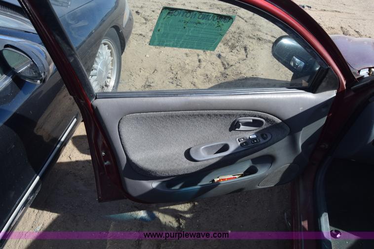 image for item K8715 1999 Hyundai Elantra