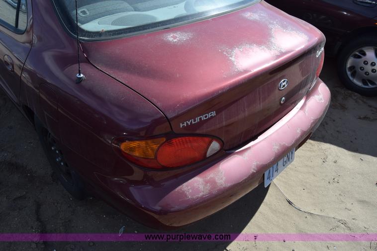 image for item K8715 1999 Hyundai Elantra