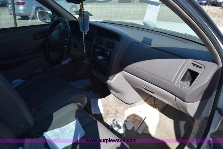 image for item K8718 1999 Toyota Avalon