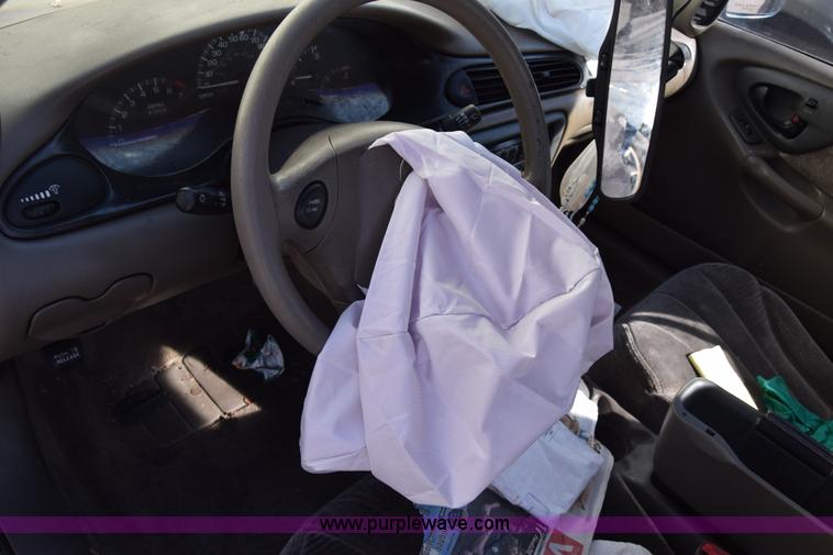 image for item K8720 1999 Chevrolet Malibu