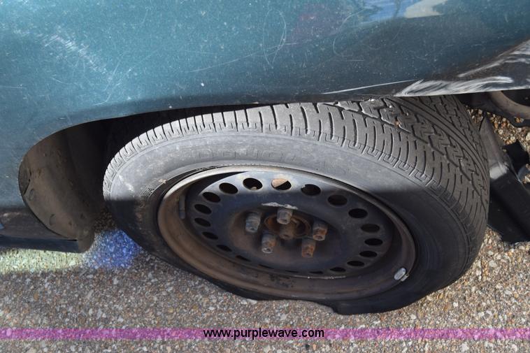 image for item K8720 1999 Chevrolet Malibu