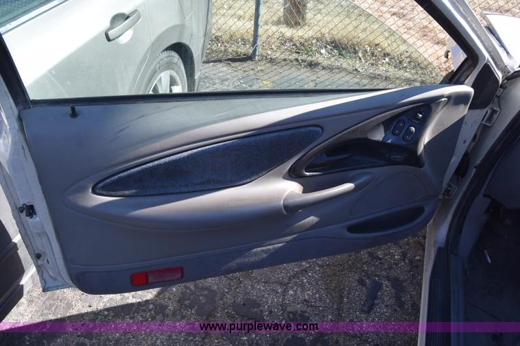 image for item K8730 1997 Ford Thunderbird