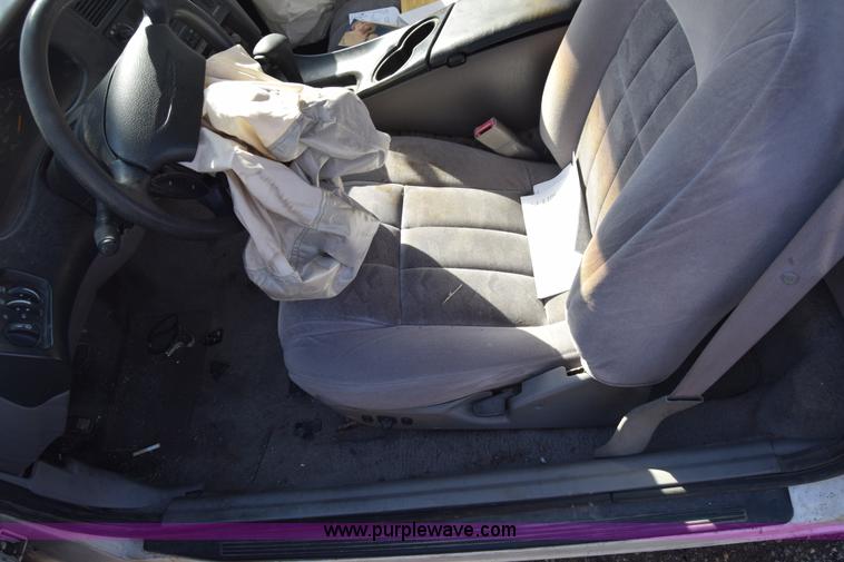 image for item K8730 1997 Ford Thunderbird