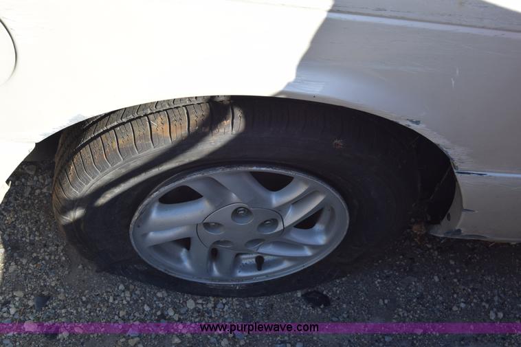 image for item K8730 1997 Ford Thunderbird