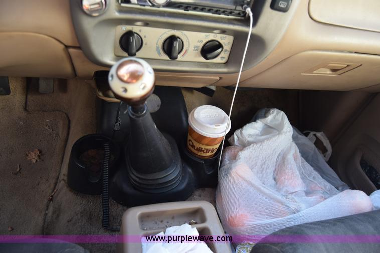 image for item K8731 2001 Ford Explorer Sport SUV