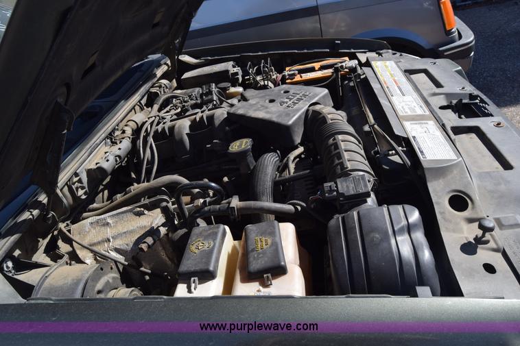 image for item K8731 2001 Ford Explorer Sport SUV