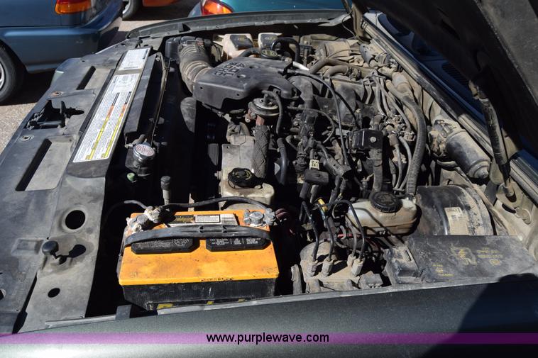 image for item K8731 2001 Ford Explorer Sport SUV