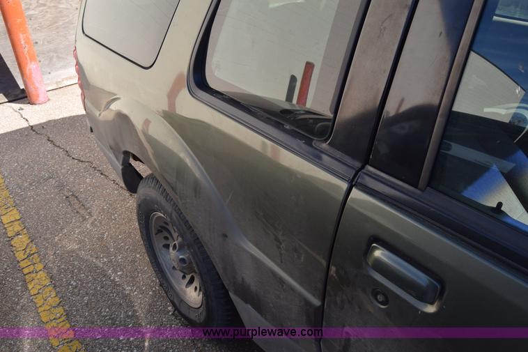 image for item K8731 2001 Ford Explorer Sport SUV